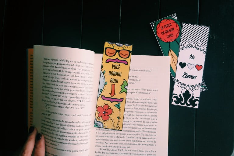 Marcadores de livro para imprimir e colorir