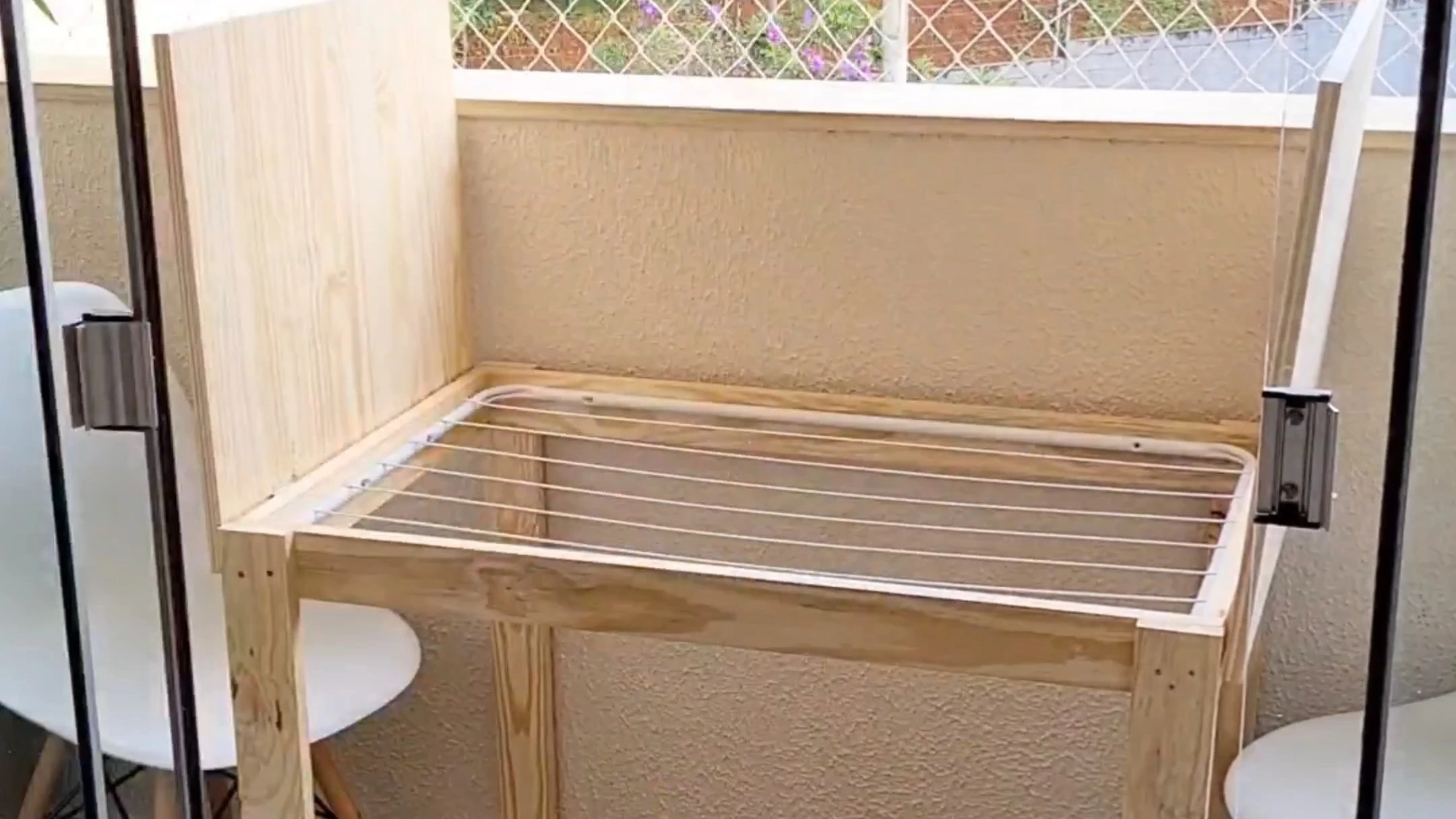 5 passos para fazer uma mesa-varal estilosa e funcional