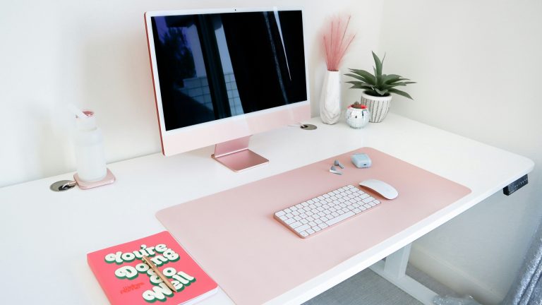 Home office pequeno: dicas e inspirações para seu espaço