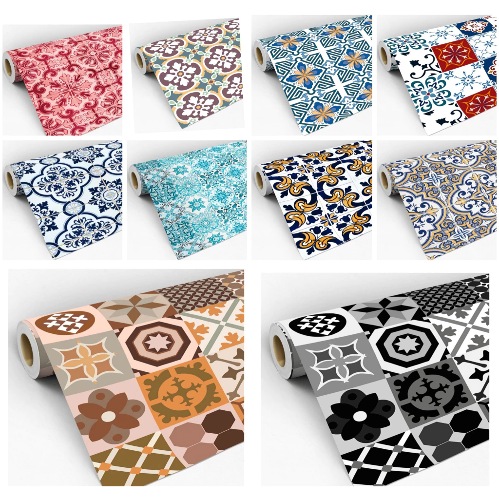 Papel de parede que imita azulejo português no rolo.
