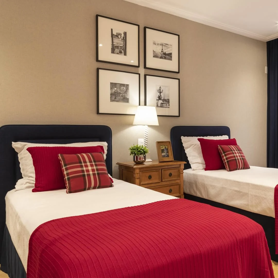 Quarto compartilhado para criança estilo inglês.