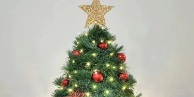 Árvore de natal DIY com guarda-chuva velho